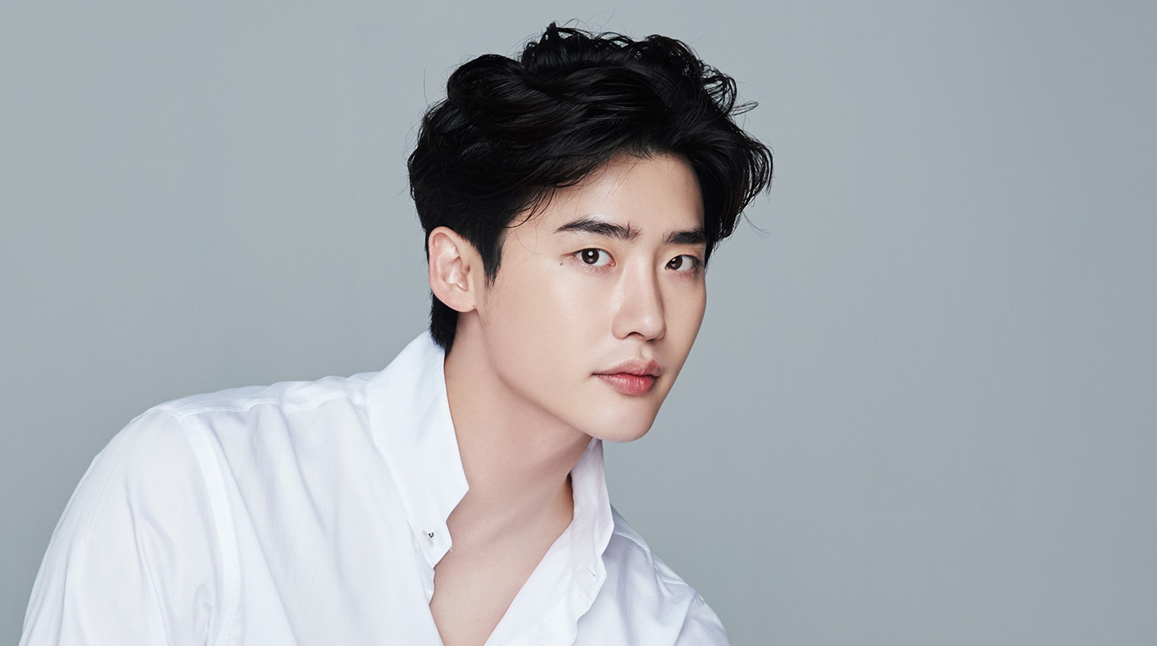 Biodata Lee Jong-suk: Perjalanan Karier Model hingga Aktor Drama Terkenal
